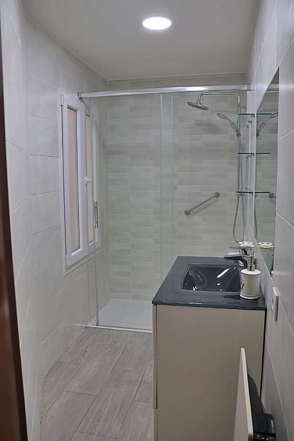 La Marina Apartment Хихон Екстериор снимка